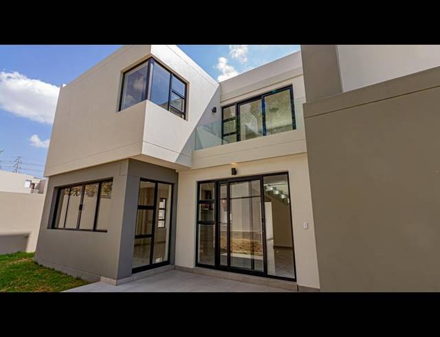 3 BEDROOM HOUSE FOR SALE IN LONEHILL